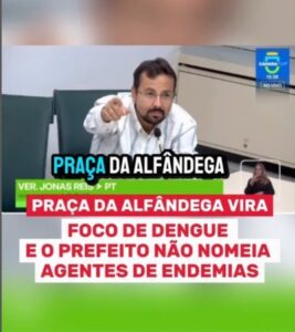 Praça da Alfândega vira foco de dengue