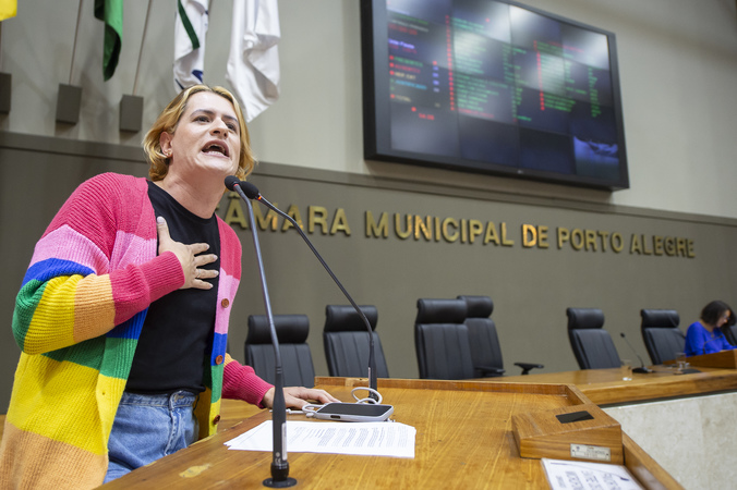 Justiça atende pedido da vereadora Natasha Ferreira e suspende posse de gerente da CORSAN/AEGEA por conflito de interesses