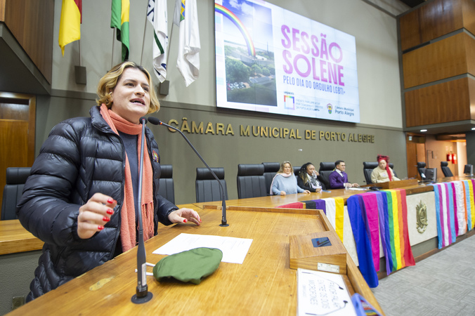 Câmara Municipal realiza sessão solene inédita pelo dia do orgulho LGBTI+