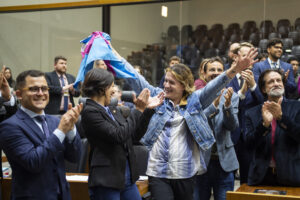 Câmara Municipal aprova cotas para pessoas trans em cargos públicos de Porto Alegre
