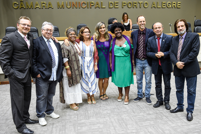 Oliboni destaca papel da mulher na luta por sociedade mais justa