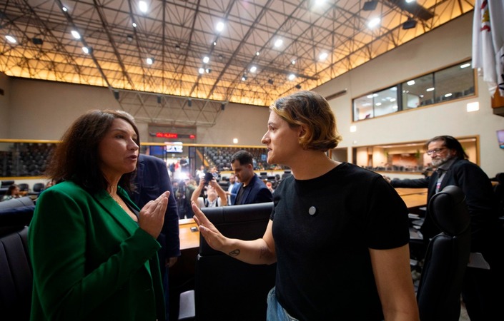 Presidente da Câmara pede cassação do mandato de Natasha Ferreira e outros vereadores de oposição